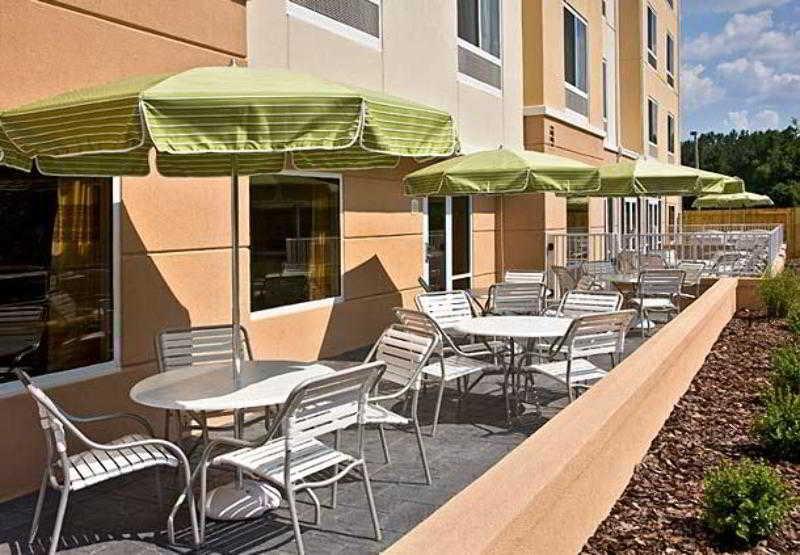 Fairfield Inn & Suites Lake City Restoran fotoğraf